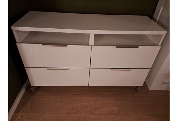 Ikea Besta kastje op wielen  - 20231209_192057