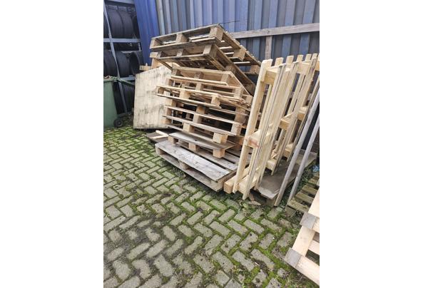 Gratis houten pallets - 20251205_120900