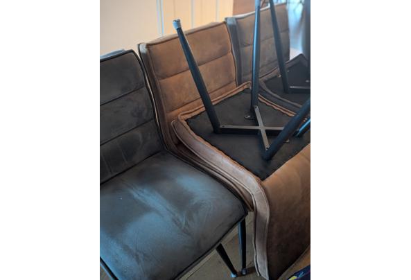 5 eetkamerstoelen - PXL_20251226_075653034-PORTRAIT 5 eetkamerstoelen - PXL_20251226_075653034-PORTRAIT