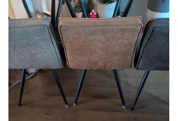 5 eetkamerstoelen - PXL_20251226_075705496-PORTRAIT 5 eetkamerstoelen - PXL_20251226_075705496-PORTRAIT