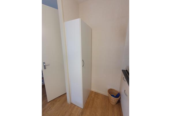 Kast (wit) met deur en legplanken - 20230326_170015