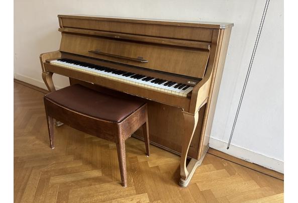 Piano met kruk - IMG_7821