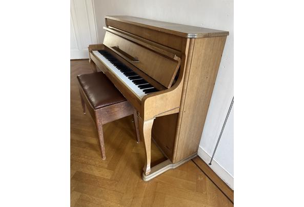 Piano met kruk - IMG_7822
