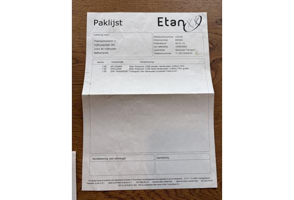 Etan Premium rechthoekige trampoline van 3,85x2,75 meter - IMG_9305