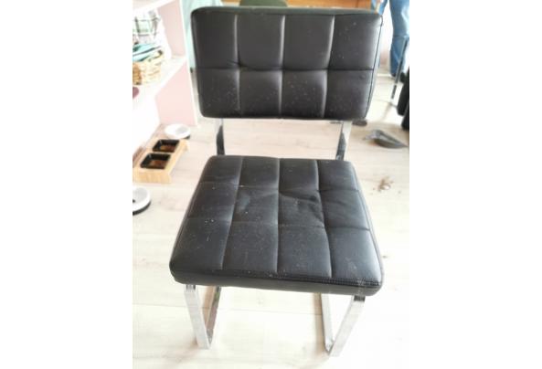 4 eetkamer stoelen zwart met metalen frame - IMG_20240224_160223