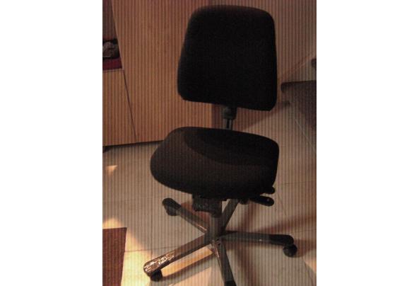 bureaustoel met armleggers - IMG_0561