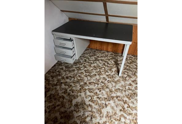 Stalen Bureau - stalen-bureau2