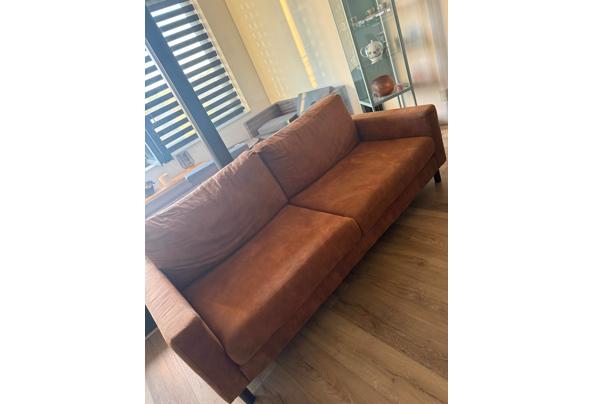 Een mooie 2 en 3 zitbank - IMG-20260805-WA0009