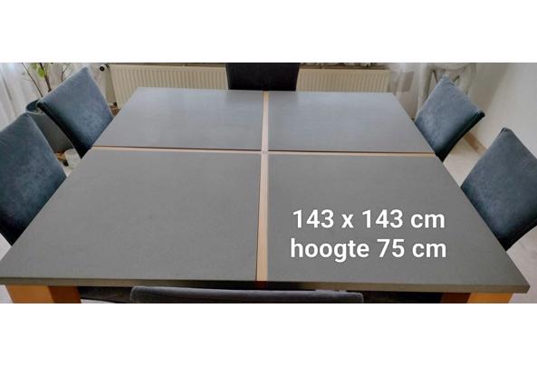 Vierkante eettafel voor 8 personen - IMG-20260216-WA0001