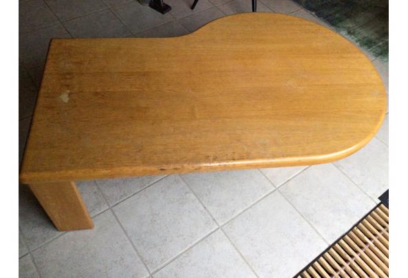 Eiken salontafel, aparte vorm - IMG_0973_638436315001949051