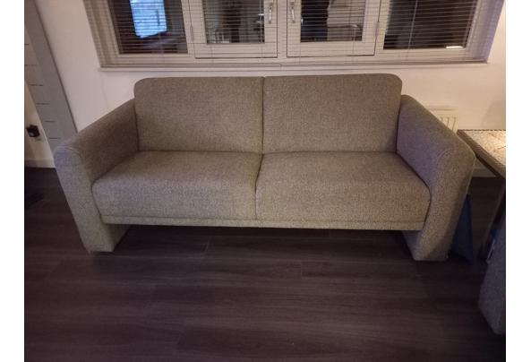 Gratis 2,5 en 3 zits bank - Gebruikt - 2025-12-02-19-55-45