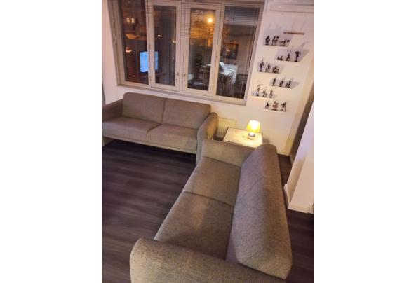 Gratis 2,5 en 3 zits bank - Gebruikt - 2025-12-02-19-57-04