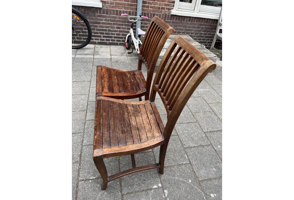 2 houten eettafel stoelen - 922FEB78-501C-47E0-88CF-42600DCD25C9
