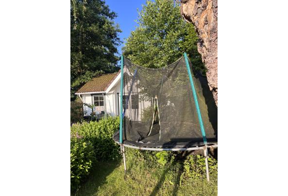 Trampoline voor in de tuin - 6F3B24EE-A206-4F67-816B-8A50AC20F6CF
