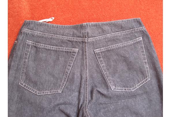  Donkere spijkerblouse en -broek, Mexx, maat 40 - Spijkerbroek-Mexx-38-achterkant-zakken_637529818457300725