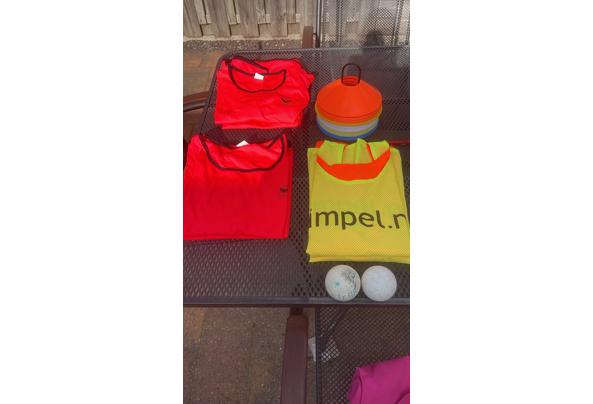 Gratis af te halen hesjes voor voetbal, hockey of andere sporten - 61331a54-2dce-40f3-9058-1ec2fd0af359 Gratis af te halen hesjes voor voetbal, hockey of andere sporten - 61331a54-2dce-40f3-9058-1ec2fd0af359