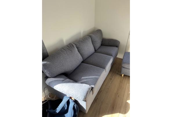 3-zits bank met poef gratis af te halen - 08CEFCBE-44B0-45BA-8D24-A36386428276