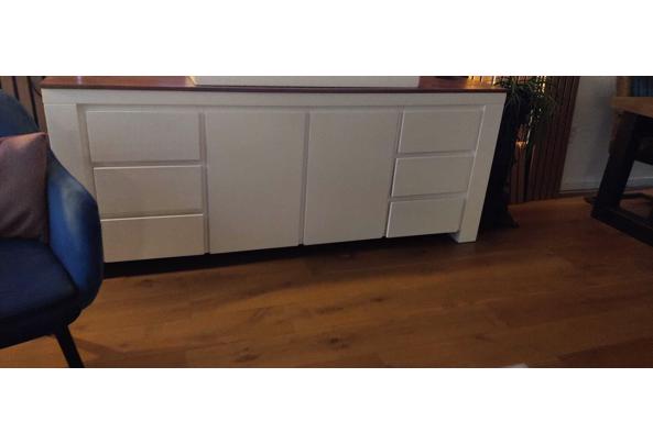 Dressoir twee deuren en zes laden. - IMG-20241118-WA0003