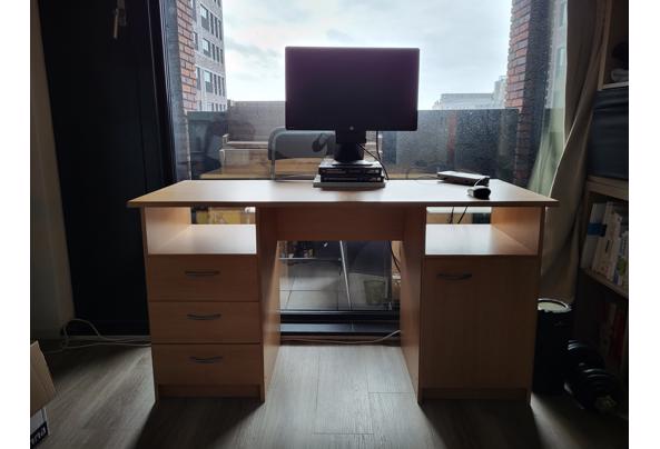 Bureau aangeboden  - 20231101_082126