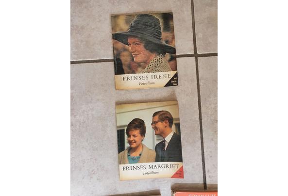 Boekjes over Koninklijke Familie Oranje:  jaren 60 en 70 - Royalty-1