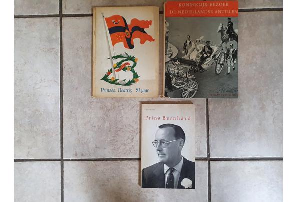 Boekjes over Koninklijke Familie Oranje:  jaren 60 en 70 - Royalty-4