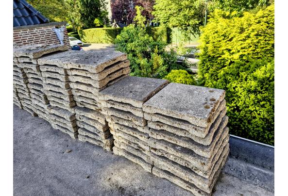 Drainage tegels 30x30 200 stuks - 392896f2-661f-4151-b79b-55348f10019f~1