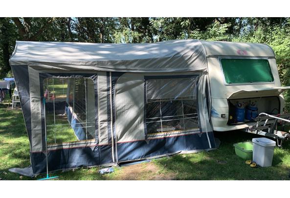 Voortent Dorema maat 9 - 9C71972F-8AA1-4194-B4FE-A50C8B086902