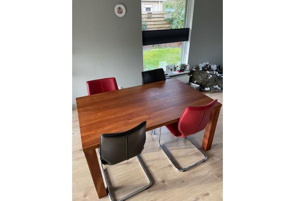 Eettafel 100 bij 160 cm goed onderhouden - IMG-20250221-WA0009