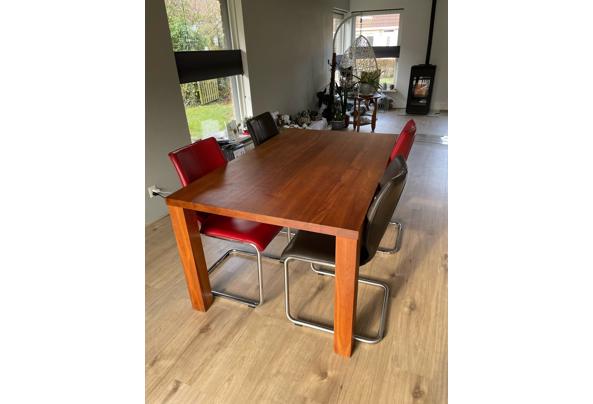 Eettafel 100 bij 160 cm goed onderhouden - IMG-20250221-WA0010