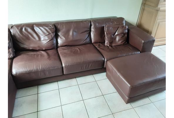 3 zits chocolade bruine leren bank met longchair en voetenbank (hocker) - 20210521_111351