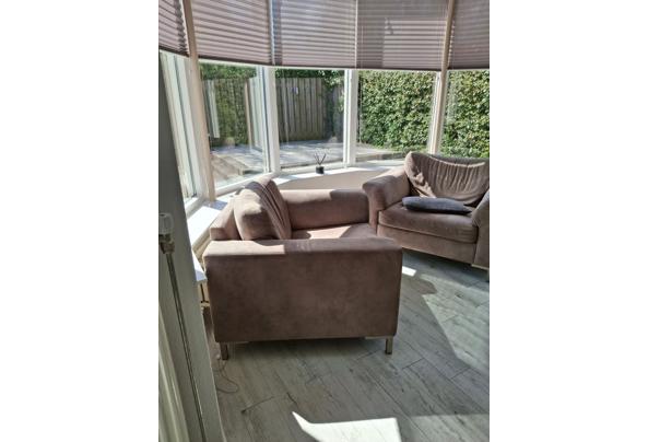 2 stoelen - bc79d724-a247-4b62-b785-53d9ea0cc04e