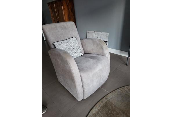 2 stoffen grijze fauteuils  - grijze-stoel