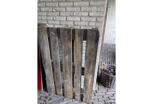 2 stevige houten pallets  - 9B857ED3-F4D8-4F7E-93CB-3158A709D5E7.jpeg