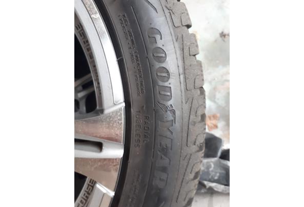 Velgen met winterbanden - 99cf54fd-9ada-4f22-b52f-0ff6ac44a0d5