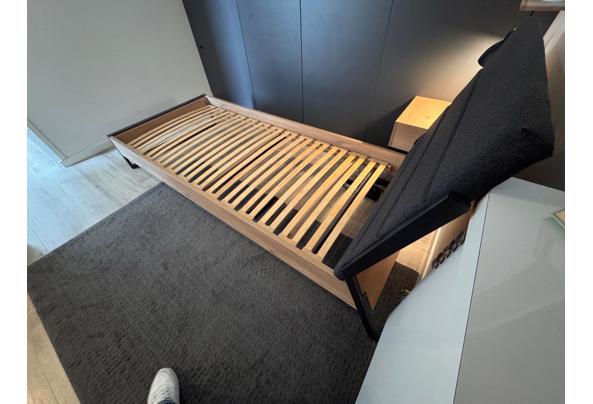 Een persoonsbed - a887f829-bf9c-4d5d-8db2-7668de535243