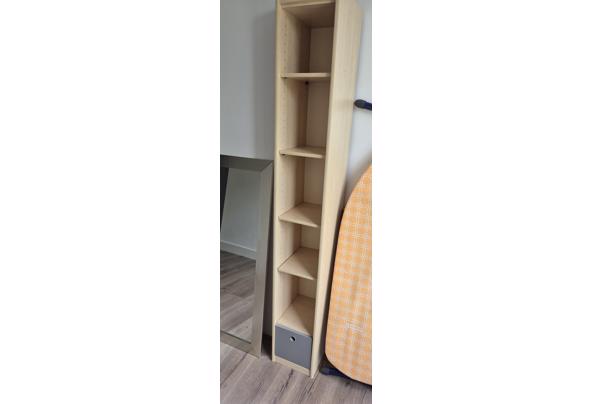 Loveseat en hoog smal kastje - 20250603_135919