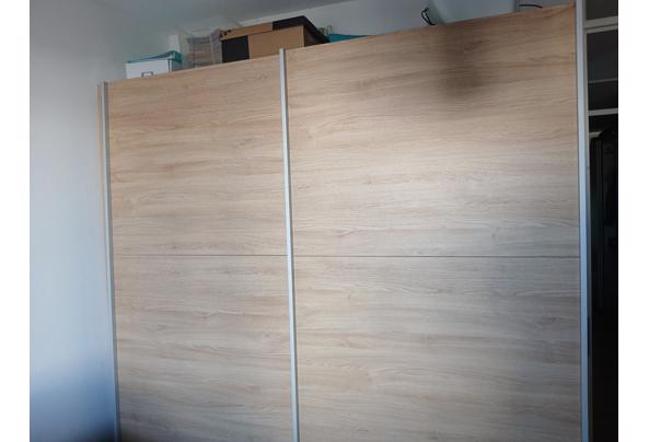 Kledingkast met schuifdeuren - 20260318_112603
