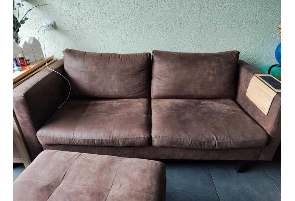 Bank in goede conditie met poef - IMG-20250205-WA0004