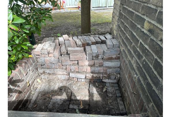 ca. 300 Waaltjes klinkers tegels voor terras buiten - IMG_0855