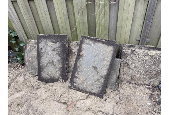 Gratis tuin tegels 40 x 60 cm ongeveer 120 stuks - 321EE41F-B137-4E7F-91D0-5D5FD88C5BA2