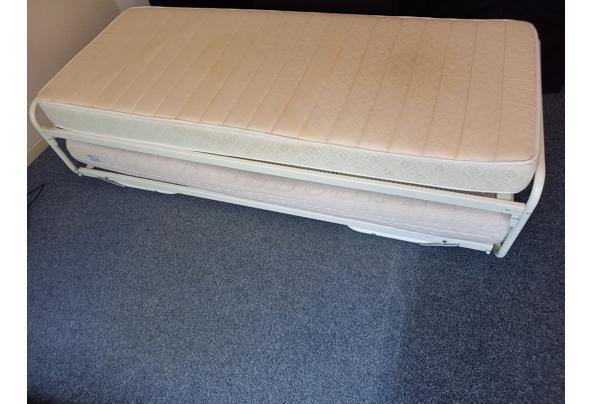 Bed met onderschuifbed - 1000015609