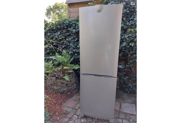 Grote zilverkleurige koelkast/vriezer - 20220922_160058