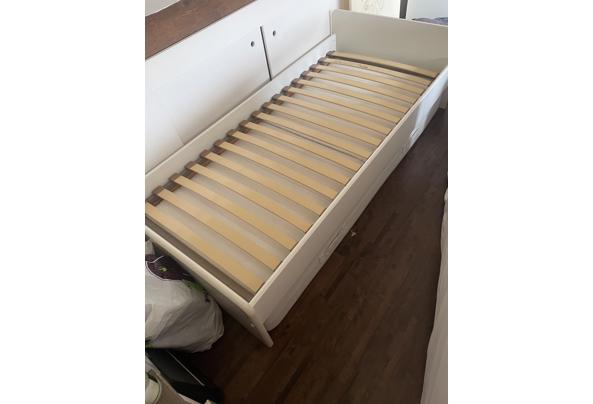 GRATIS eenpersoons bed frame 90x200 - 54984BEB-18FA-4746-8CA4-06C57B267E10