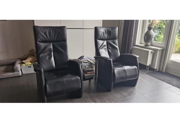 2 zwart leren relaxfauteuils - 20250518_113310_638832428075155458