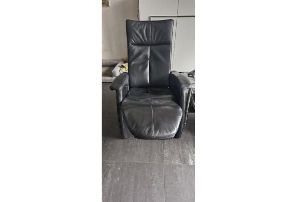 2 zwart leren relaxfauteuils - 20250518_113325_638832428150321516