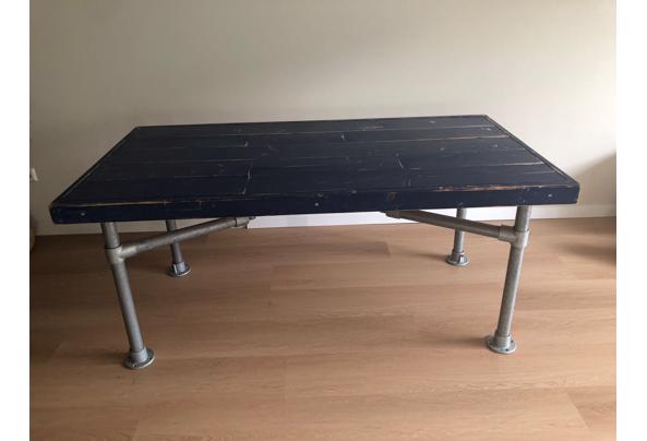 Unieke eettafel blauw Jorg Steigerhout - IMG-20231129-WA0001