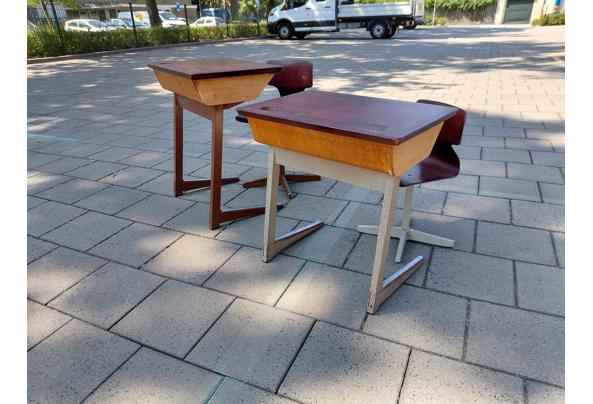 2 schoolbankjes, tafel en stoel - 20260711_111636