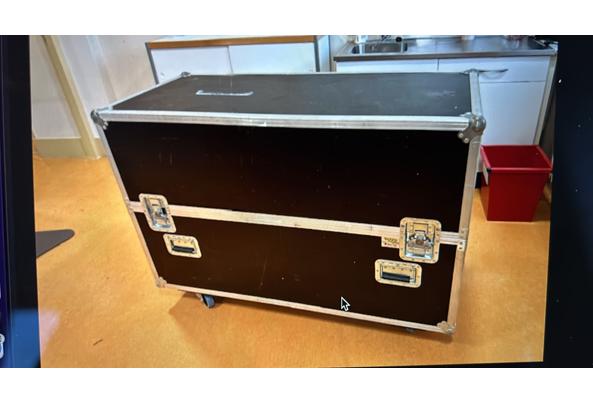 Flightcase - 7941beaf-0f5b-4a9e-a872-fbefe34ae84f