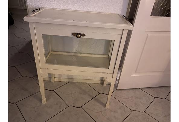 Theekastje - CE4F0FAB-0CE4-4835-A80B-6F4398F3C55D