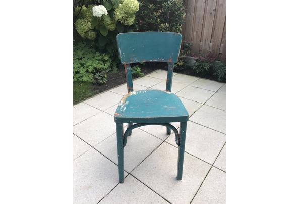 Thonet-vormige stoel - CD53EEF1-991D-41E4-A680-612731117C89